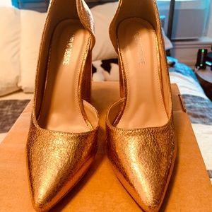 NEW! 6.5 ASOS Rose Gold Block Heel Pump